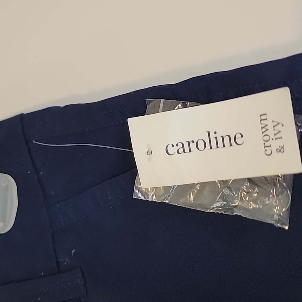 Crown & Ivy Navy Women's Shorts NWT - Picture 2 of 8